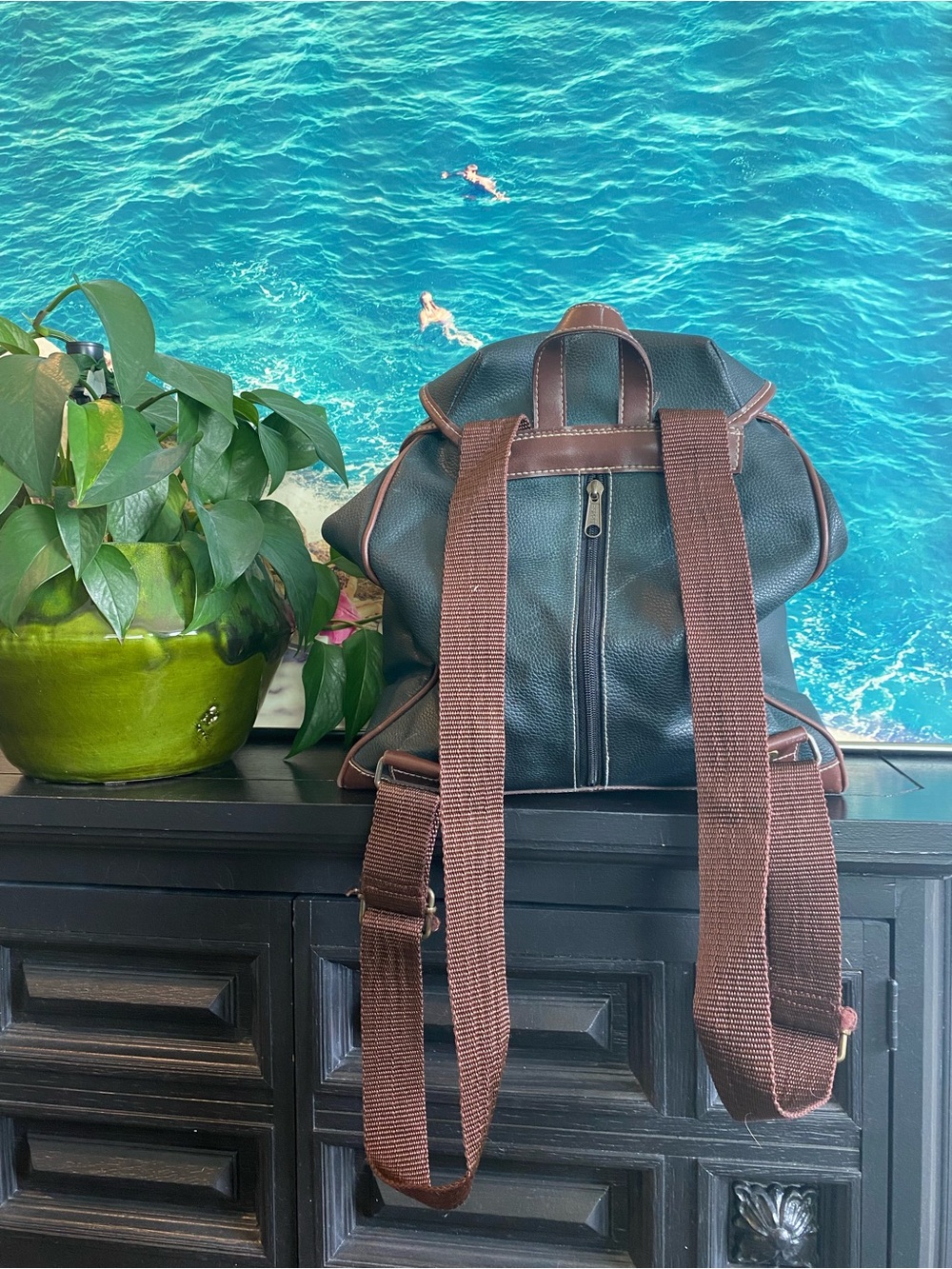 Vintage Esprit 1990’s faux-leather backpack with drawstring cinch - Picture 2 of 6